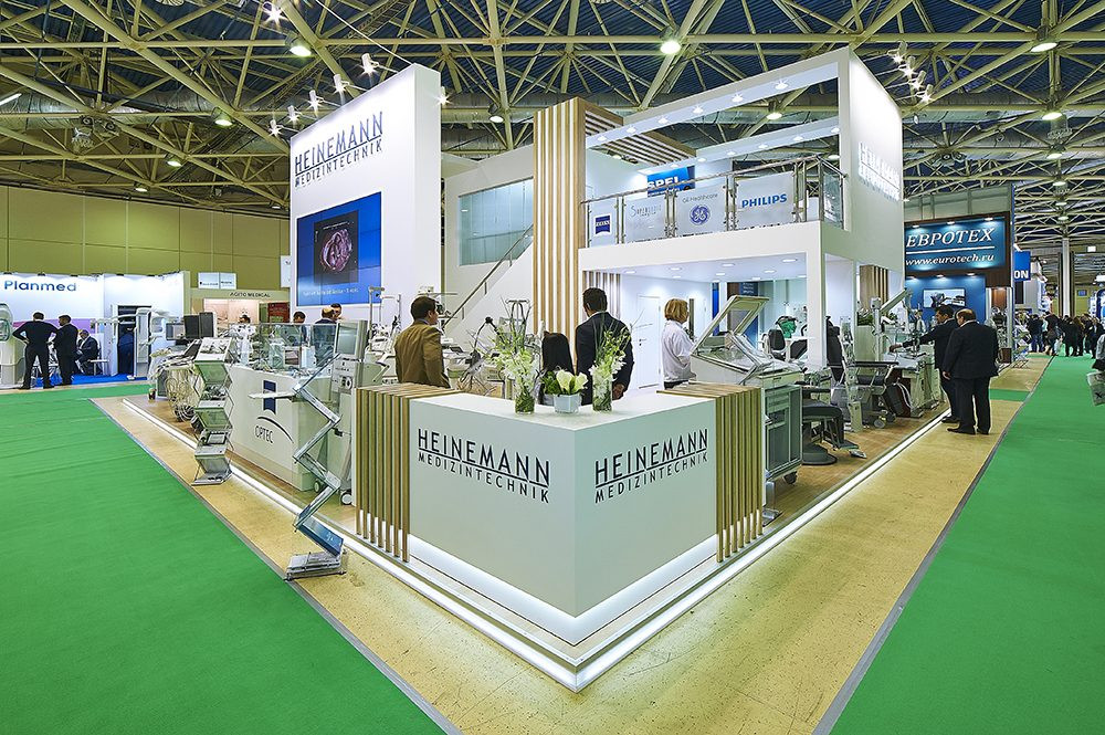Stand for Heinemann